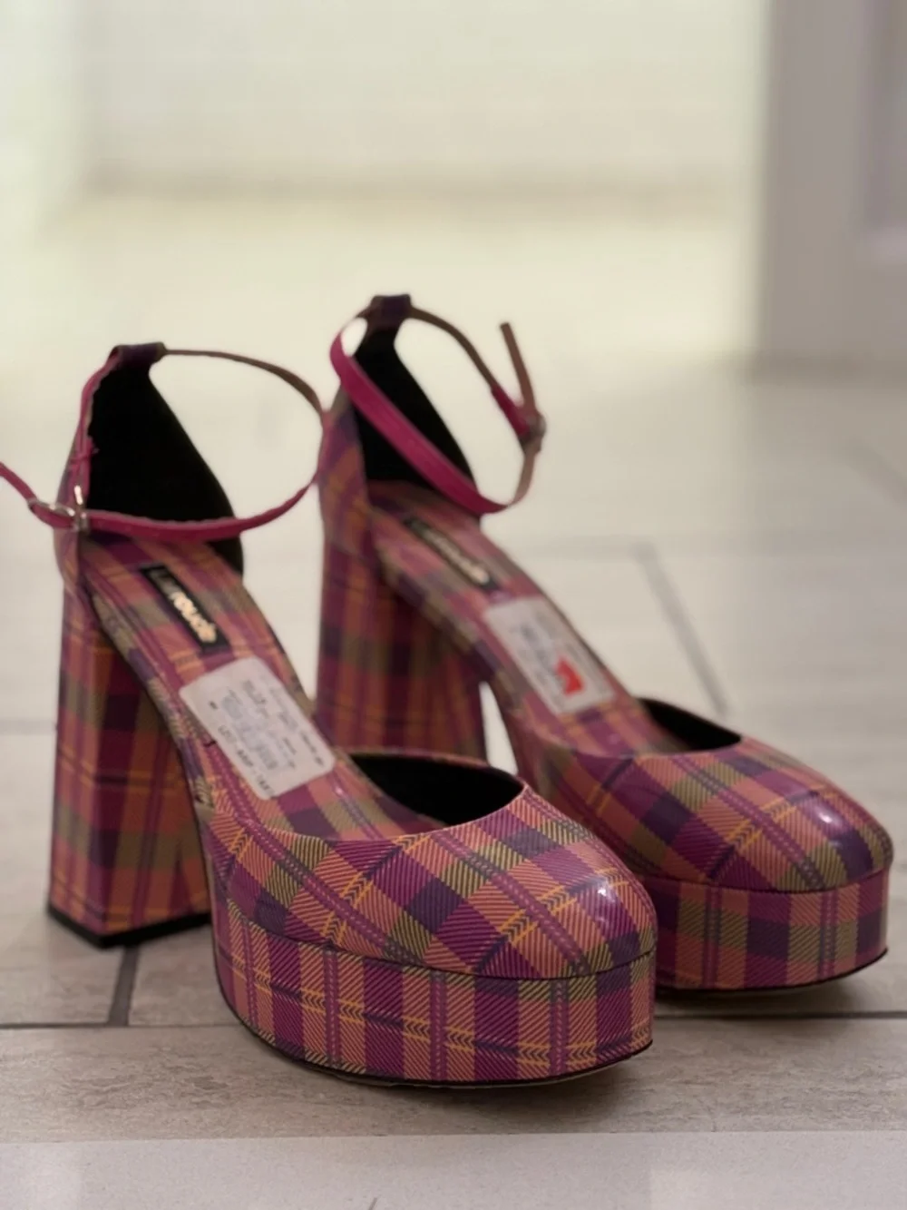 Larroudé Plaid Platform Heels – Pink Multi Statement Ankle Strap Pumps - size 9 - Picture 3 of 12